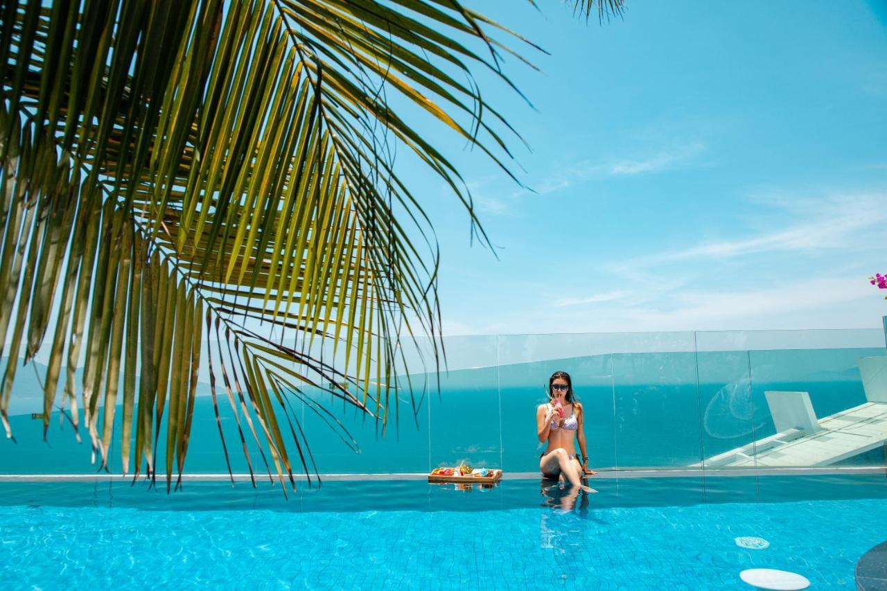 Sala Danang Beach Hotel Exterior foto