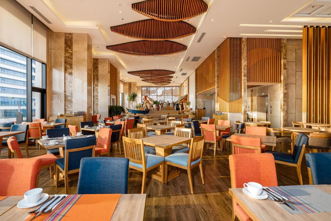 Sala Danang Beach Hotel Exterior foto